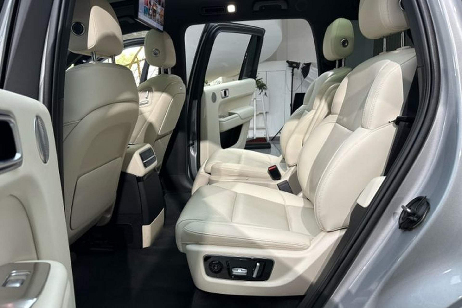 Used Li Auto L9 2022 Max model Interior 4