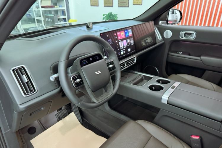 Used Li Auto L9 2022 Max model Interior 4