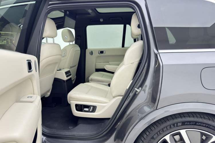 Used Li Auto L9 2022 Max model Interior 5