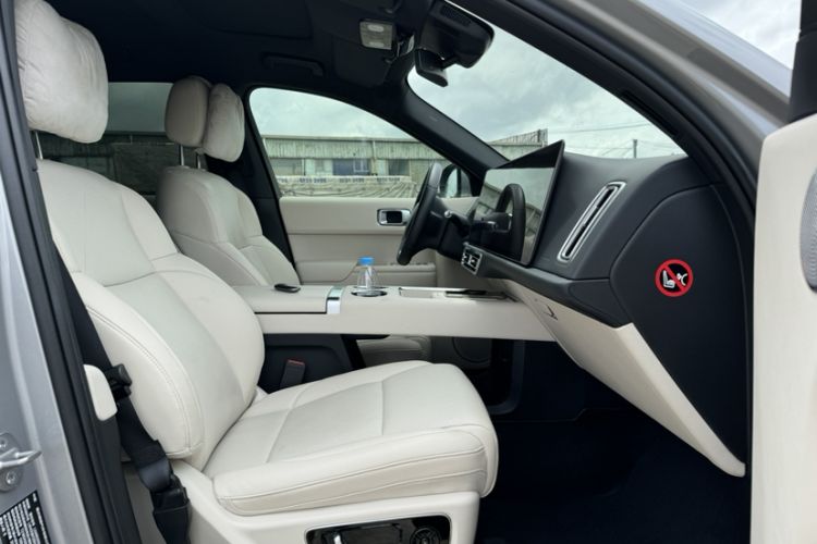 Used Li Auto L9 2022 Max model Interior 7