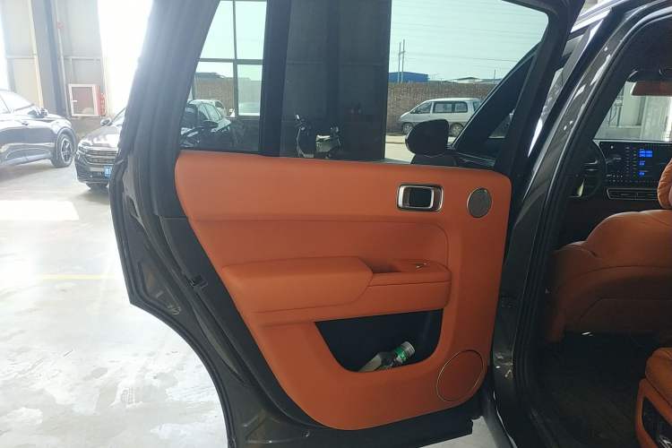 Used Li Auto L9 2022 Max model Interior 8