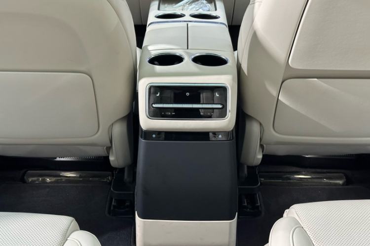 Used Li Auto L9 2022 Max model Interior 8