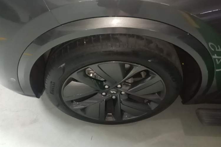 Used Li Auto L9 2022 Max model Left Front Wheel Hub