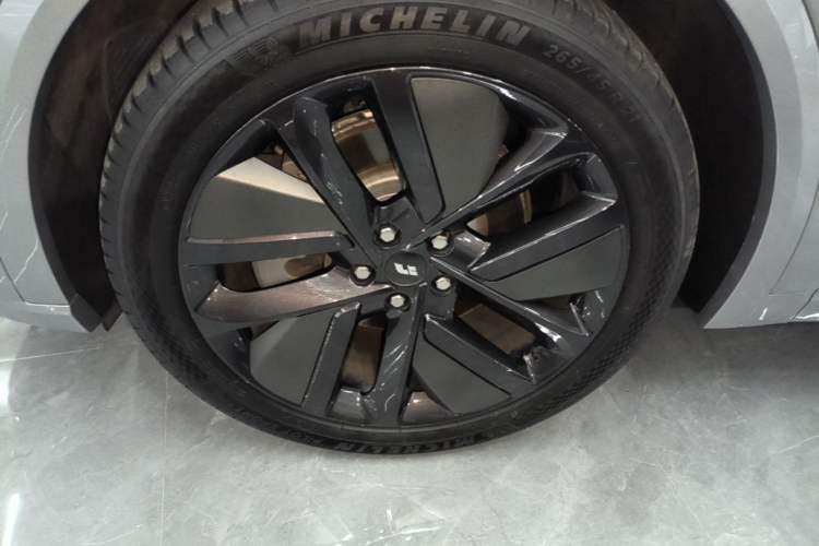 Used Li Auto L9 2022 Max model Left Front Wheel Hub