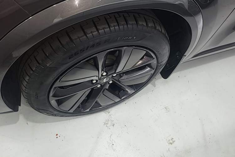 Used Li Auto L9 2022 Max model Left Front Wheel Hub