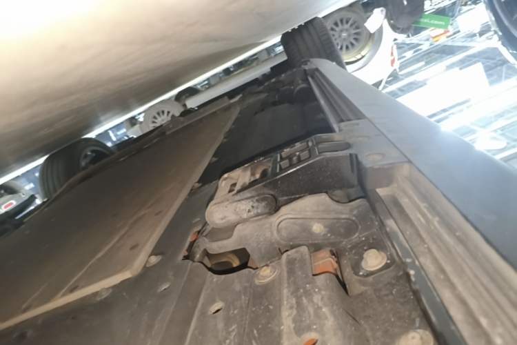 Used Li Auto L9 2022 Max model Left Side Sill