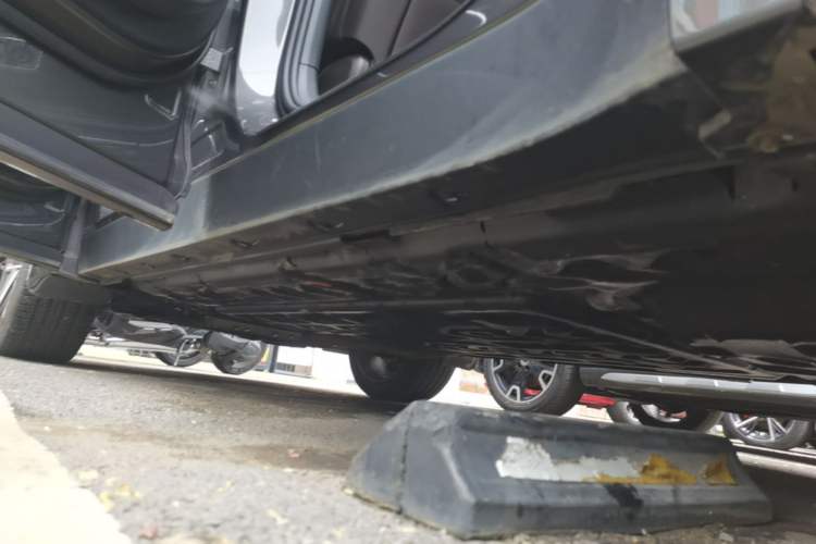 Used Li Auto L9 2022 Max model Left Side Sill