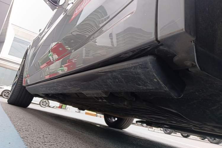Used Li Auto L9 2022 Max model Left Side Sill