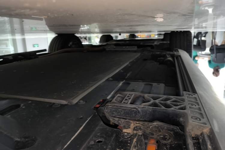 Used Li Auto L9 2022 Max model Left Side Sill