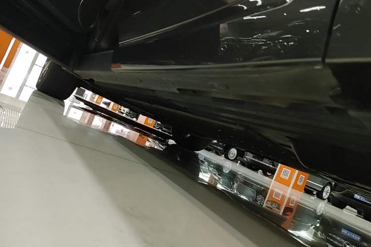 Used Li Auto L9 2022 Max model Left Side Sill