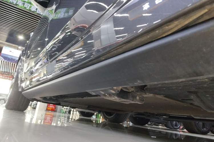 Used Li Auto L9 2022 Max model Left Side Sill