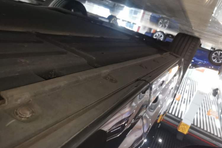 Used Li Auto L9 2022 Max model Left Side Sill