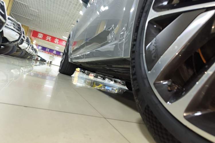Used Li Auto L9 2022 Max model Left Side Sill