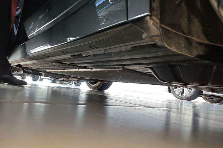 Used Li Auto L9 2022 Max model Left Side Sill