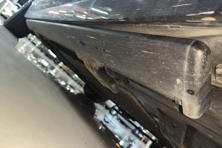 Used Li Auto L9 2022 Max model Left Side Sill