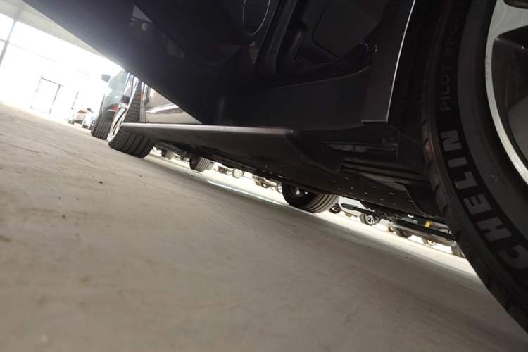 Used Li Auto L9 2022 Max model Left Side Sill