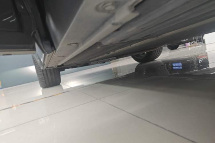 Used Li Auto L9 2022 Max model Left Side Sill