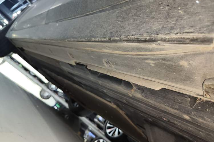 Used Li Auto L9 2022 Max model Left Side Sill