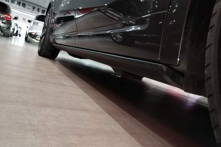 Used Li Auto L9 2022 Max model Left Side Sill