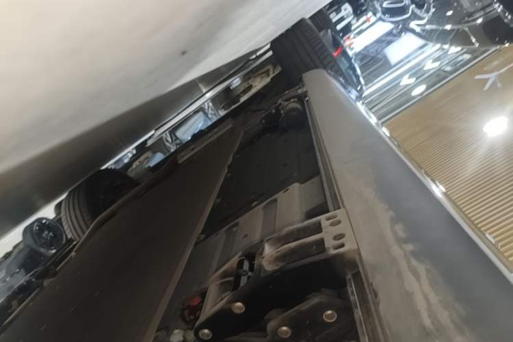 Used Li Auto L9 2022 Max model Left Side Sill