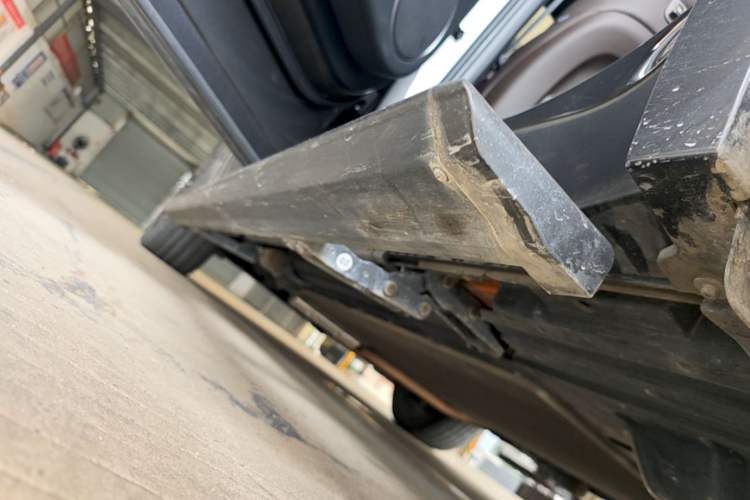 Used Li Auto L9 2022 Max model Left Side Sill