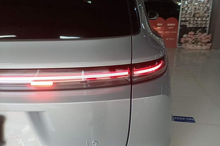 Used Li Auto L9 2022 Max model Right Rear Taillight