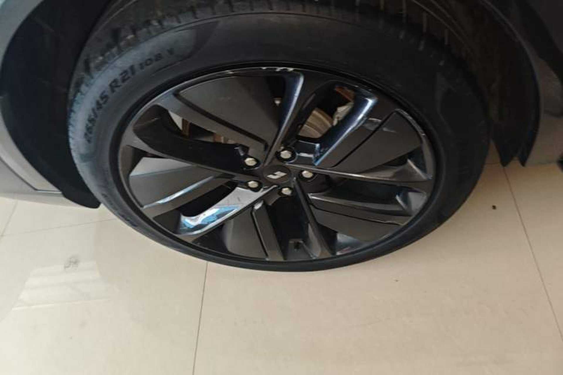 Used Li Auto L9 2022 Max model Right Rear Wheel Hub