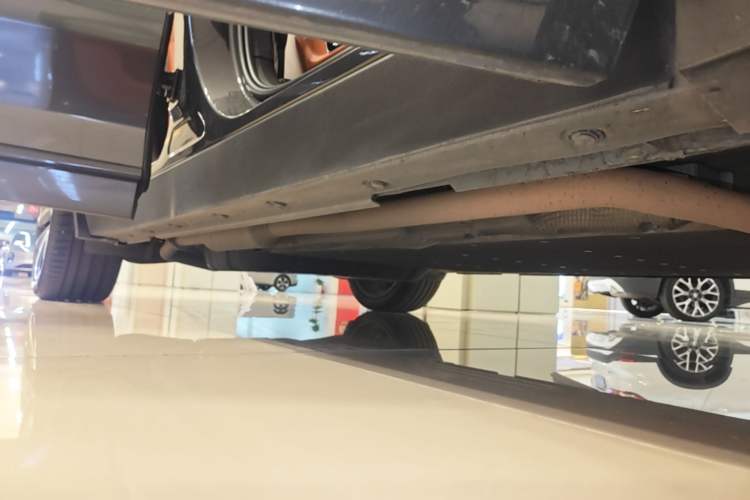 Used Li Auto L9 2022 Max model Right Side Sill