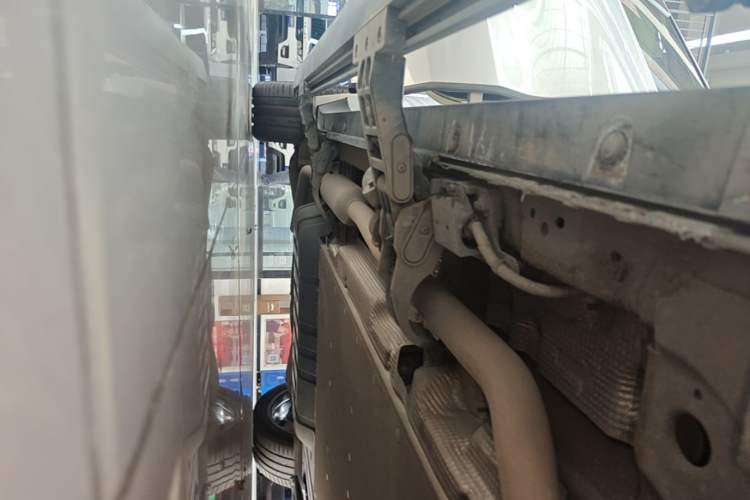Used Li Auto L9 2022 Max model Right Side Sill