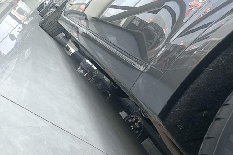 Used Li Auto L9 2022 Max model Right Side Sill