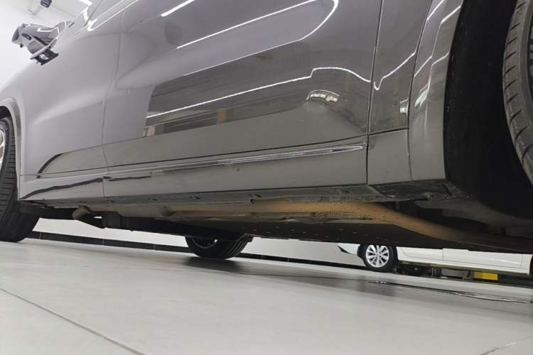 Used Li Auto L9 2022 Max model Right Side Sill