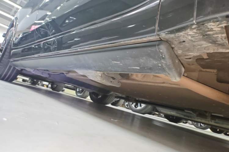 Used Li Auto L9 2022 Max model Right Side Sill