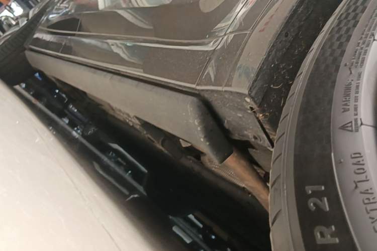 Used Li Auto L9 2022 Max model Right Side Sill
