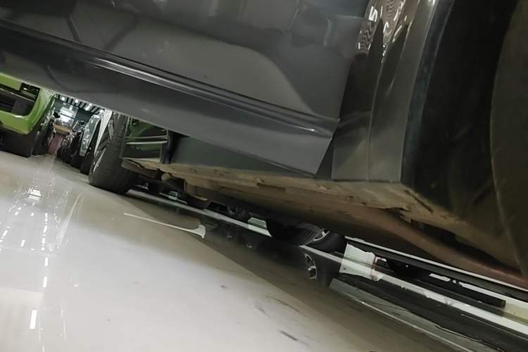Used Li Auto L9 2022 Max model Right Side Sill