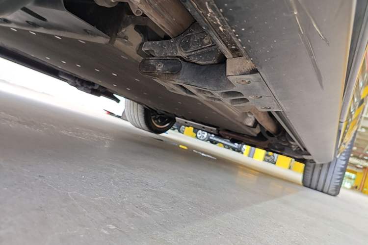 Used Li Auto L9 2022 Max model Right Side Sill