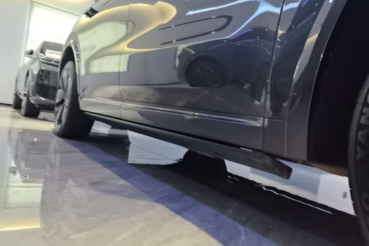 Used Li Auto L9 2022 Max model Right Side Sill
