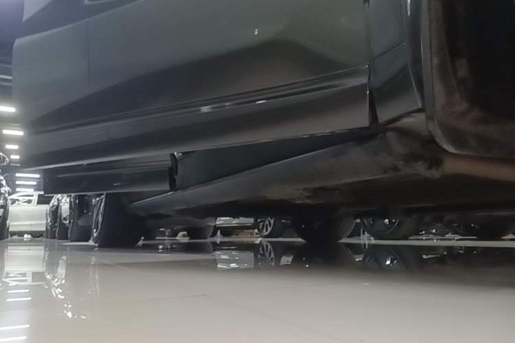 Used Li Auto L9 2022 Max model Right Side Sill