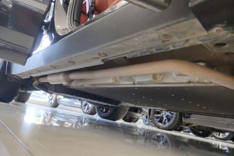 Used Li Auto L9 2022 Max model Right Side Sill
