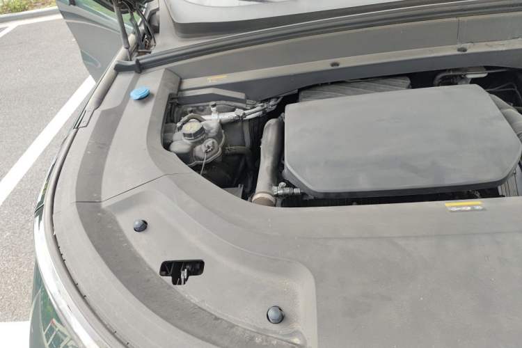 Used Li Auto L9 2022 Max model Engine Bay Right