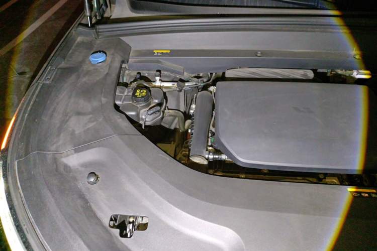 Used Li Auto L9 2022 Max model Engine Bay Right