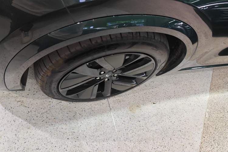Used Li Auto L9 2022 Max model Exterior 2