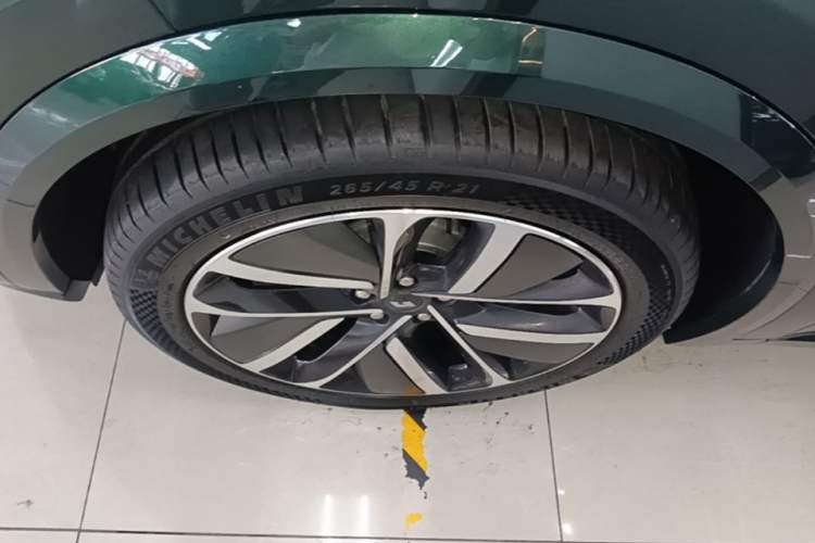 Used Li Auto L9 2022 Max model Exterior 2