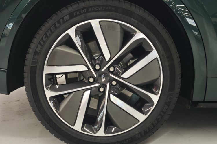 Used Li Auto L9 2022 Max model Exterior 3