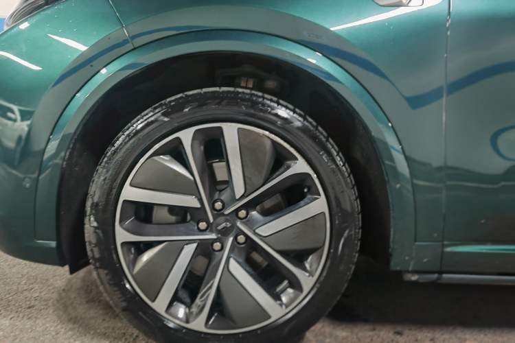 Used Li Auto L9 2022 Max model Exterior 3