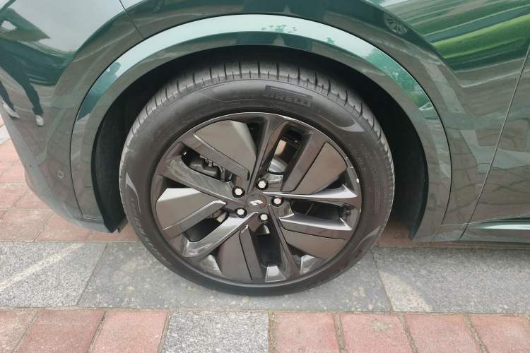 Used Li Auto L9 2022 Max model Exterior 4