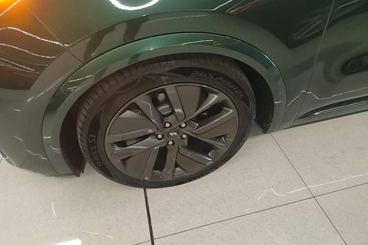 Used Li Auto L9 2022 Max model Exterior 4