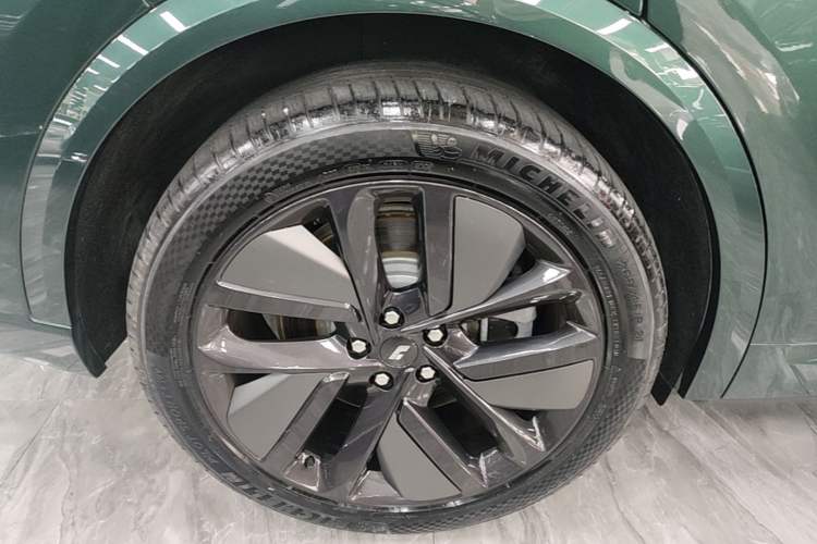 Used Li Auto L9 2022 Max model Exterior 5