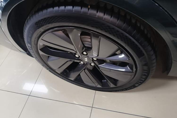 Used Li Auto L9 2022 Max model Exterior 5