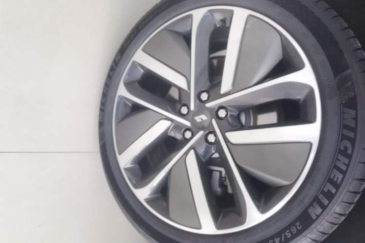 Used Li Auto L9 2022 Max model Exterior 5