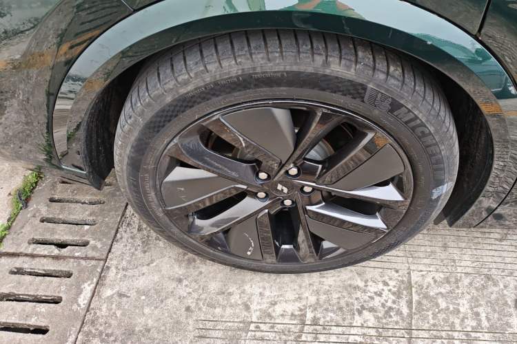Used Li Auto L9 2022 Max model Exterior 5